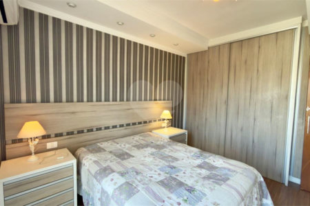 Casa à venda com 3 quartos, sendo 1 suíte, no condomínio Residencial Village Salermo, Sorocaba - SP