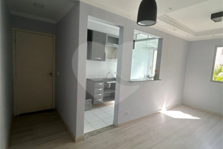 Apartamento à venda ou para alugar com 3 quartos, sendo 1 suíte,  em Vila Mogilar, Mogi das Cruzes, SP