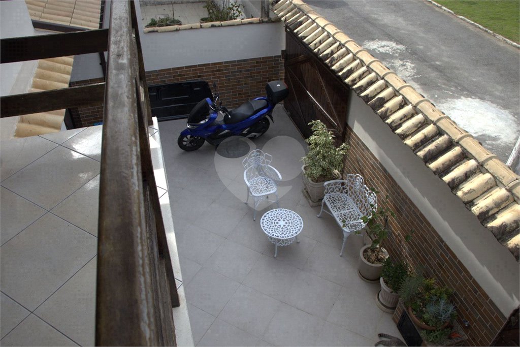 Casa à venda com 3 quartos, sendo 1 suíte, no condomínio Village da Posse, Rio de Janeiro - RJ