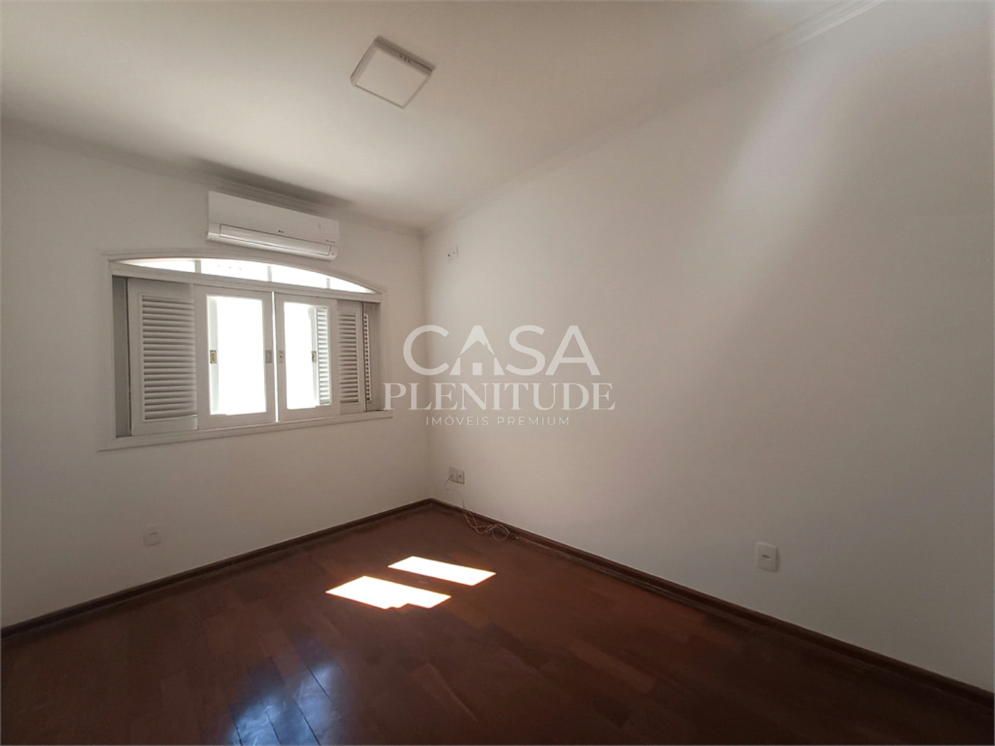 Casa em condomínio à venda com 3 quartos, sendo 2 suítes, em Granja Olga Ii, Sorocaba, SP
