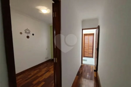 Sobrado à venda com 3 quartos, sendo 1 suíte, em Jardim Ester, São Paulo, SP