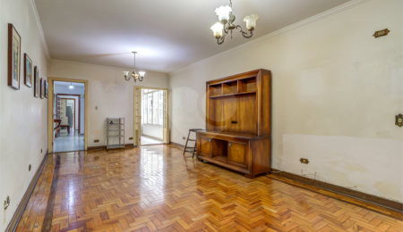 Casa à venda com 3 quartos, sendo 1 suíte,  em Vila Clementino, São Paulo, SP