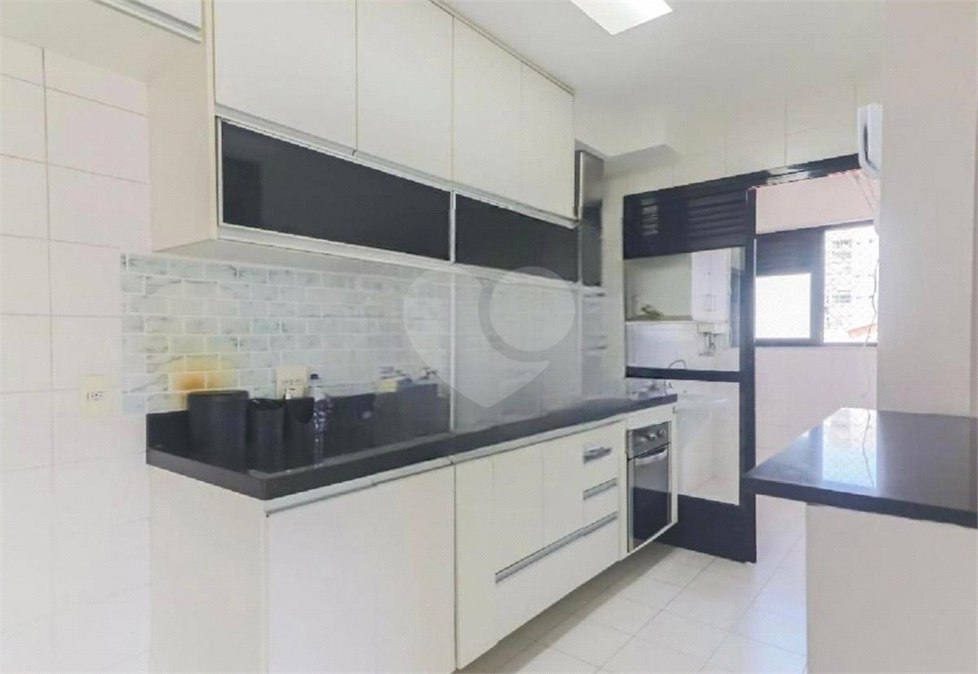 Apartamento à venda com 3 quartos, sendo 1 suíte,  em Cidade São Francisco, São Paulo, SP