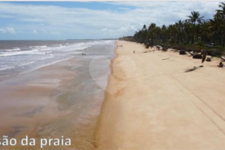 Terreno à venda no condomínio Mogi dos Pássaros, Belmonte - BA