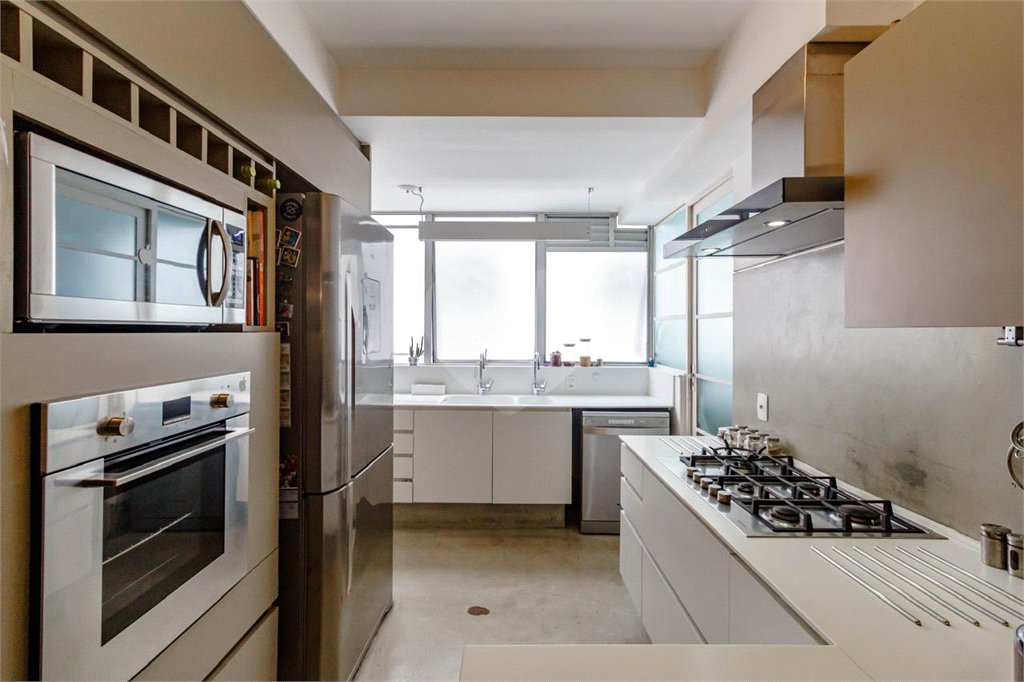Apartamento à venda com 3 quartos, sendo 1 suíte, em Jardim Paulista, São Paulo, SP