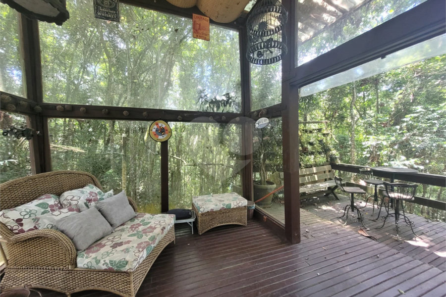 Casa à venda com 2 suítes no condomínio Alpes da Cantareira, Mairiporã - SP