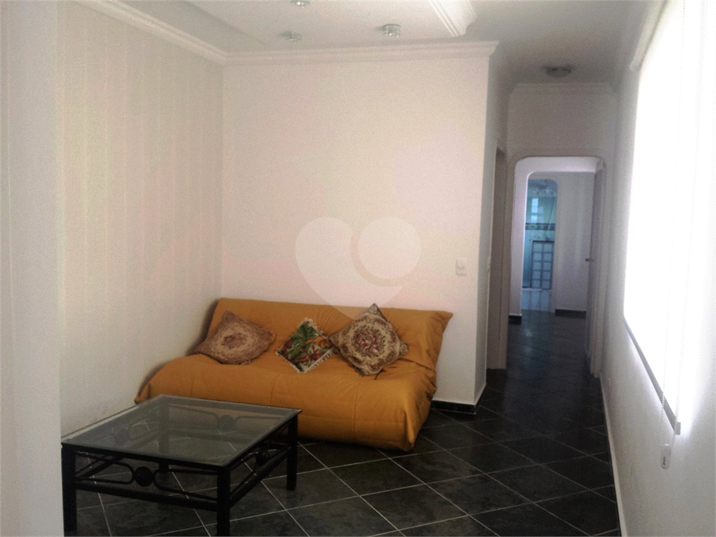 Casa à venda com 8 quartos, sendo 6 suítes,  no condomínio Acapulco, Guarujá - SP