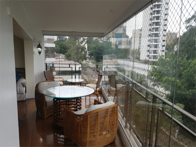 Apartamento à venda com 4 quartos, sendo 1 suíte,  em Morumbi, São Paulo, SP