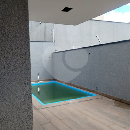 Casa em Atibaia com 3 dormitórios (1 suíte), sala 2 ambientes, piscina, 2 vagas de garagem, aceita financiamento