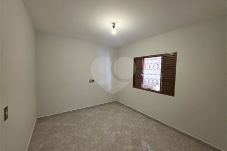 Casa à venda com 4 quartos, sendo 2 suítes,  em Vila Espírito Santo, Sorocaba, SP