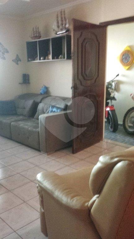 Casa à venda com 3 quartos, sendo 1 suíte, no condomínio Travessa Bruno Andreoni,16, São Paulo - SP