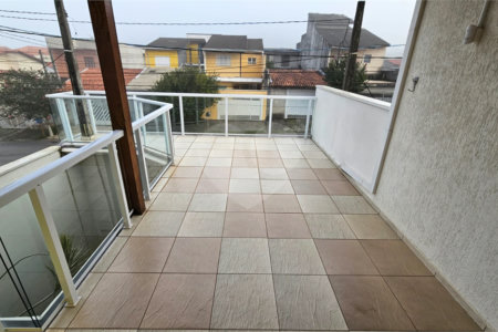 Sobrado à venda com 3 quartos, sendo 1 suíte,  em Residencial Colinas, Mogi das Cruzes, SP