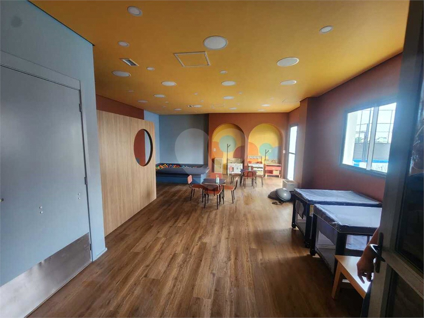 Apartamento à venda com 3 quartos, sendo 1 suíte,  em Vila Suissa, Mogi das Cruzes, SP