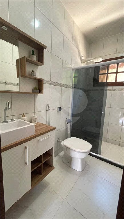 Casa à venda com 4 quartos, sendo 2 suítes, em Caravelas, Armação dos Búzios, RJ