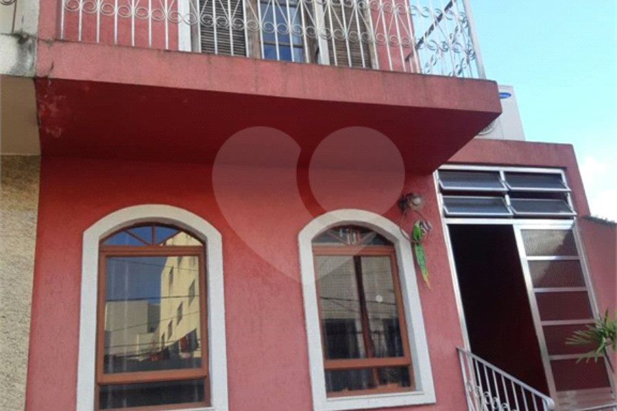 Sobrado à venda com 3 quartos, sendo 1 suíte, em Jardim Cachoeira, São Paulo, SP