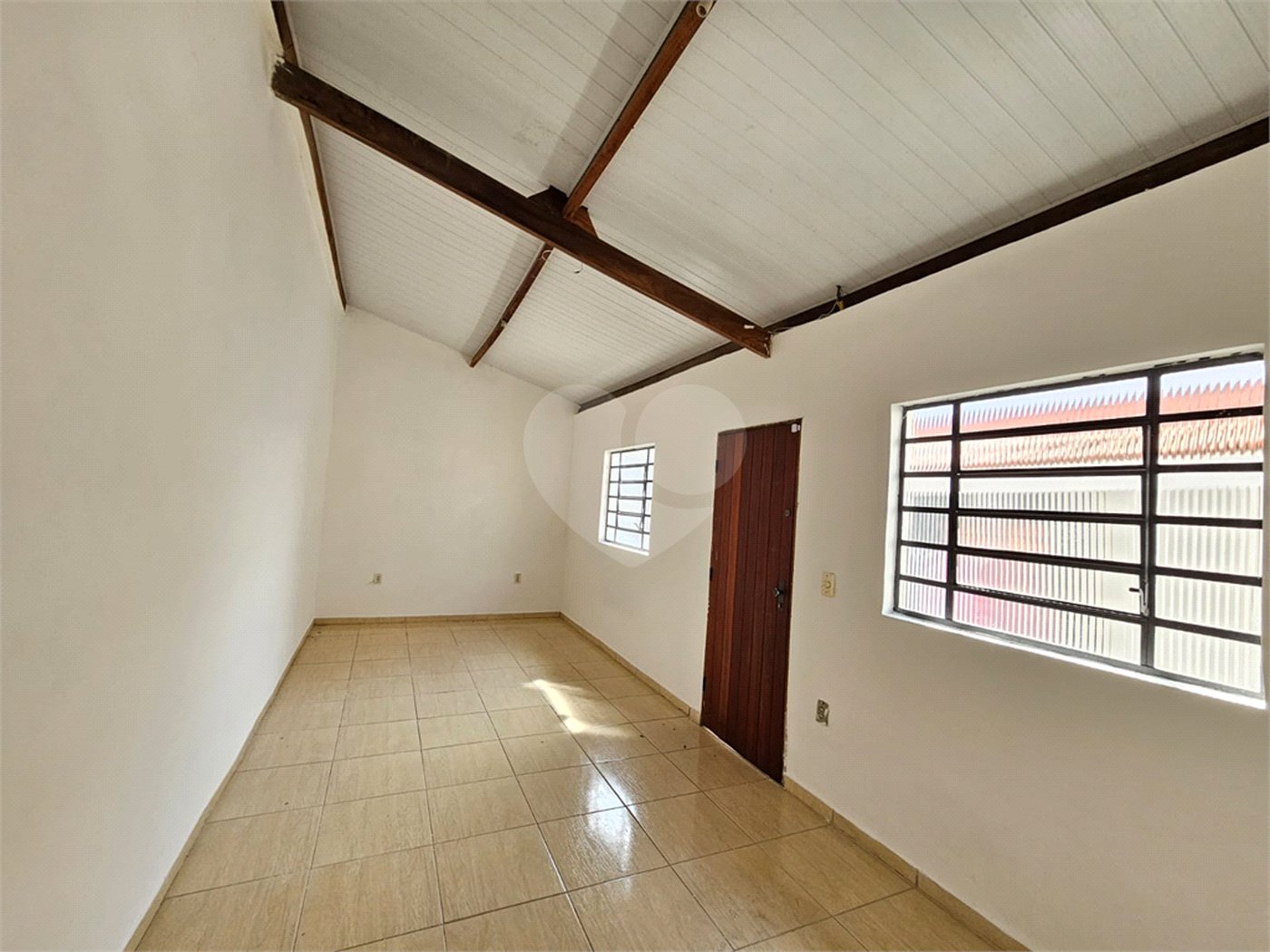 Casa à venda com 2 quartos, sendo 1 suíte, no Centro, Atibaia, SP