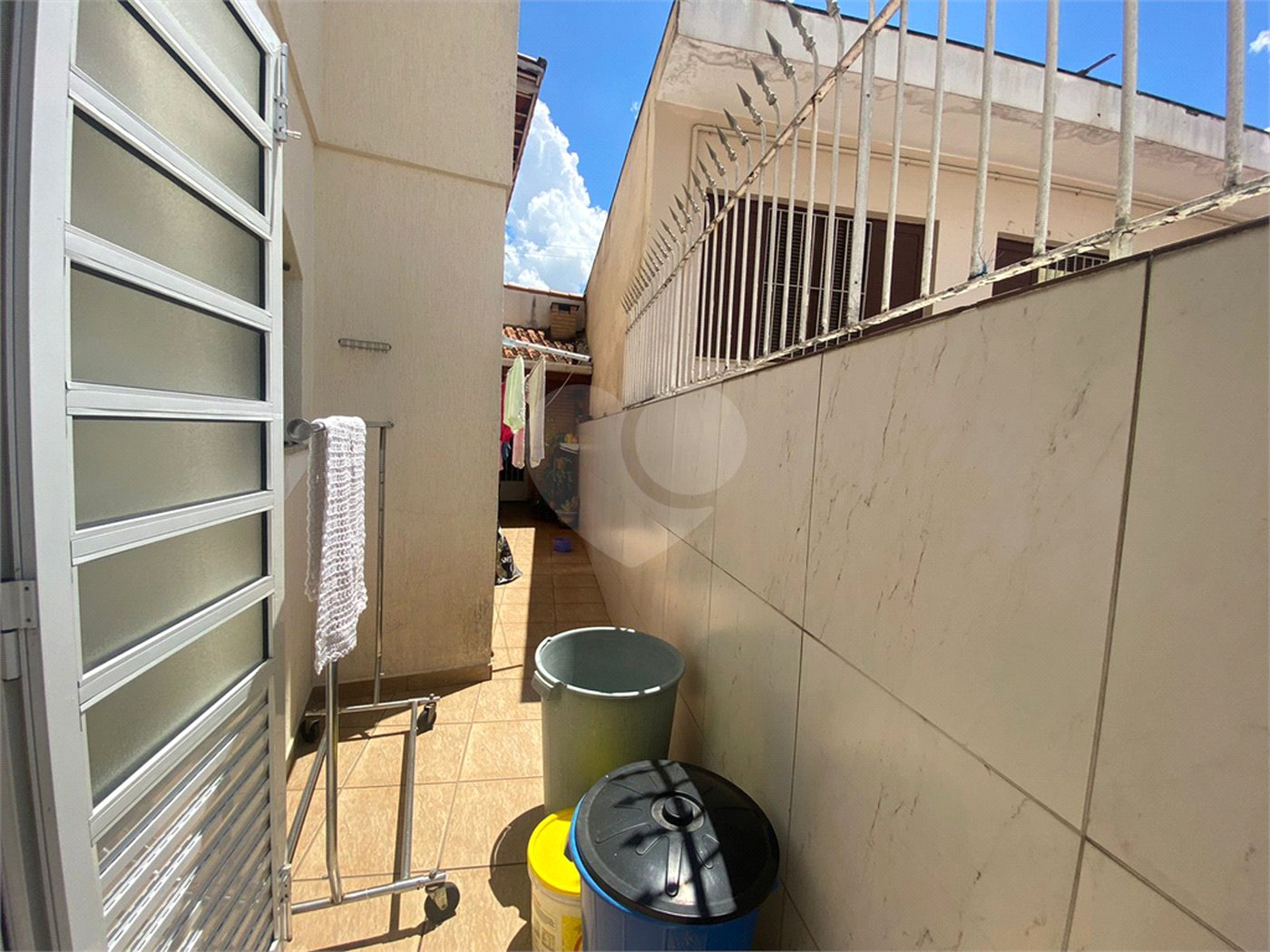 Sobrado à venda com 3 quartos, sendo 1 suíte, em Tremembé, São Paulo, SP