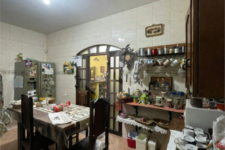 Sobrado à venda com 4 quartos, sendo 1 suíte,  em Vila Suissa, Mogi das Cruzes, SP