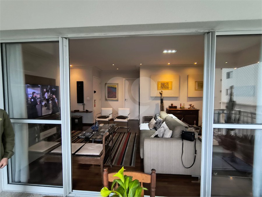 Apartamento à venda com 4 quartos, sendo 1 suíte, em Jardim Caravelas, São Paulo, SP
