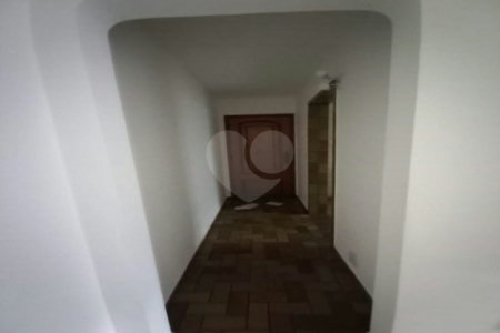 Apartamento à venda com 3 quartos, sendo 1 suíte, em Vila Monumento, São Paulo, SP