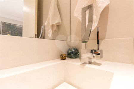 Apartamento à venda ou para alugar com 2 quartos, sendo 1 suíte, em Vila Gertrudes, São Paulo, SP