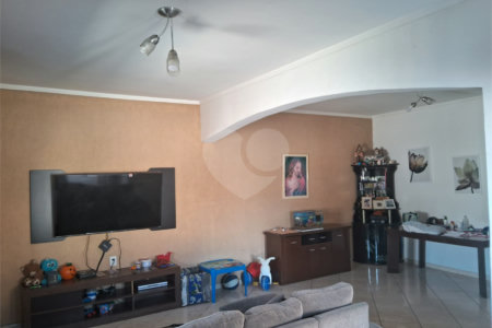 Casa à venda com 3 quartos, sendo 2 suítes, em Jardim Míriam, Suzano, SP