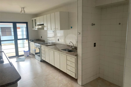 Casa à venda com 4 suítes no Centro, Itapetininga, SP