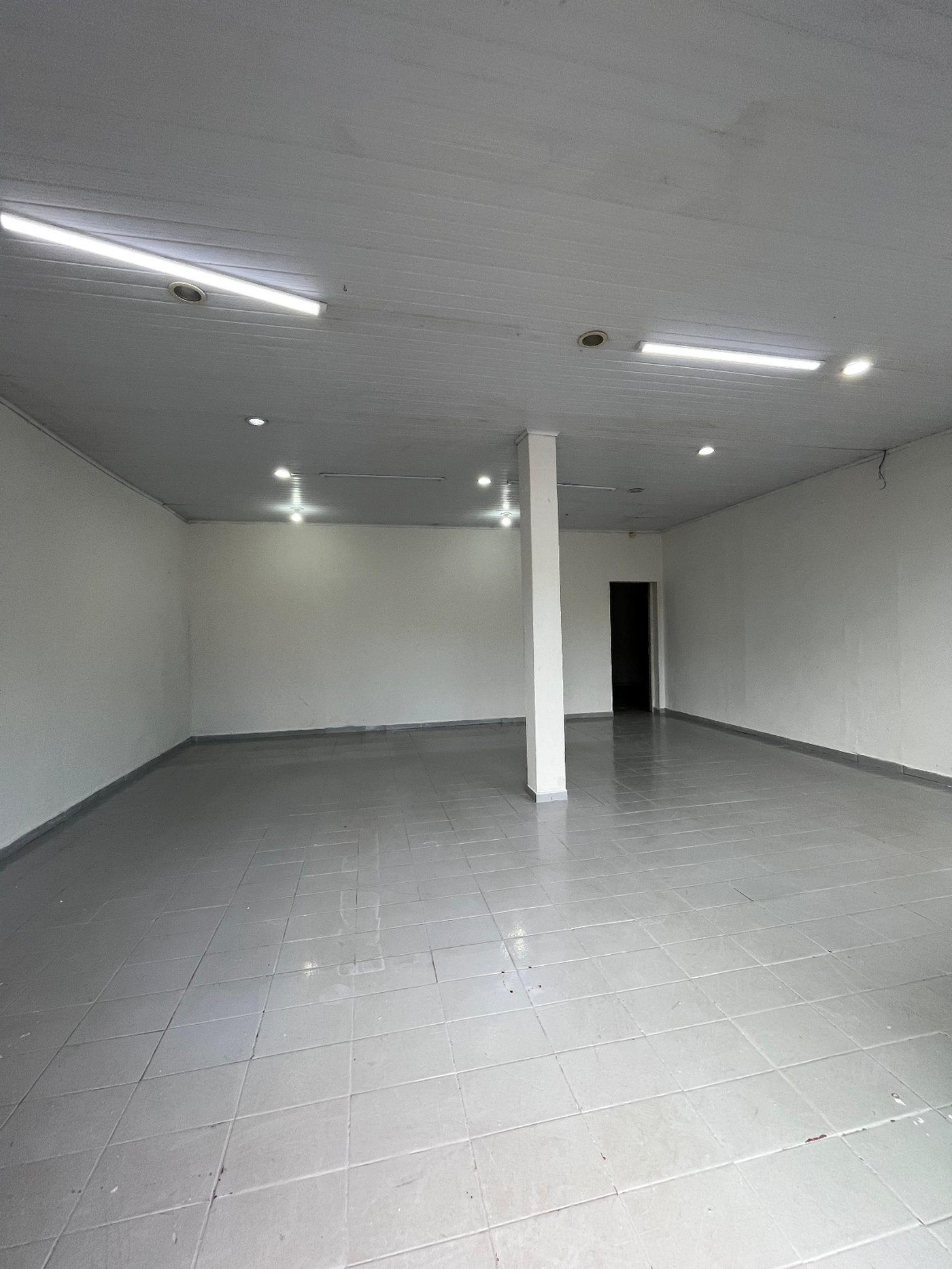 Salão para alugar em Santa Rita, Três Lagoas, MS