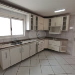 Casa para alugar com 3 quartos, sendo 1 suíte, no condomínio Recanto dos Paturis, Vinhedo - SP