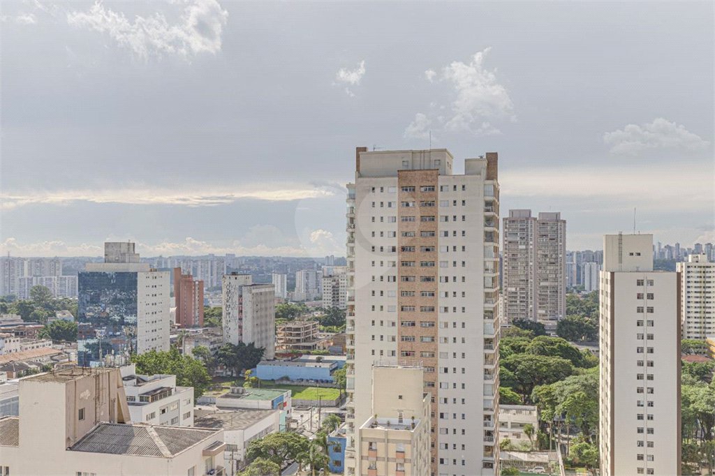 Apartamento à venda com 3 quartos, sendo 1 suíte, em Alto da Boa Vista, São Paulo, SP