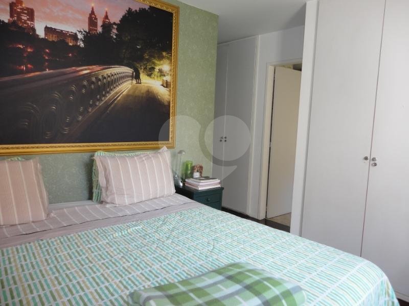 Apartamento à venda com 3 quartos, sendo 1 suíte, em Moema, São Paulo, SP