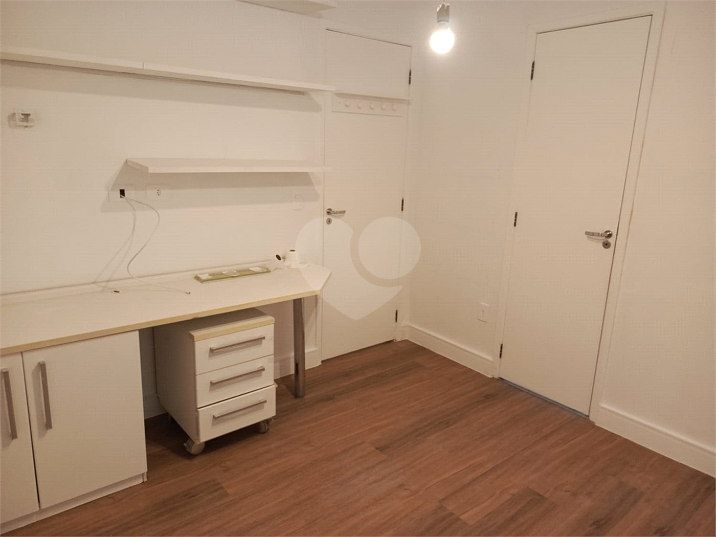 Casa à venda com 3 quartos, sendo 1 suíte, no condomínio Paraíso Classe A, Rio de Janeiro - RJ