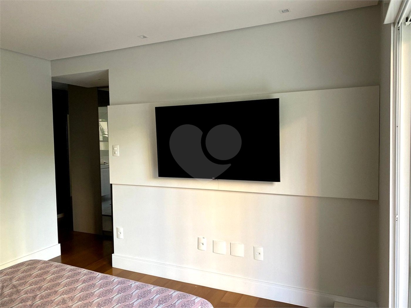Apartamento à venda com 4 suítes em Vila Suzana, São Paulo, SP