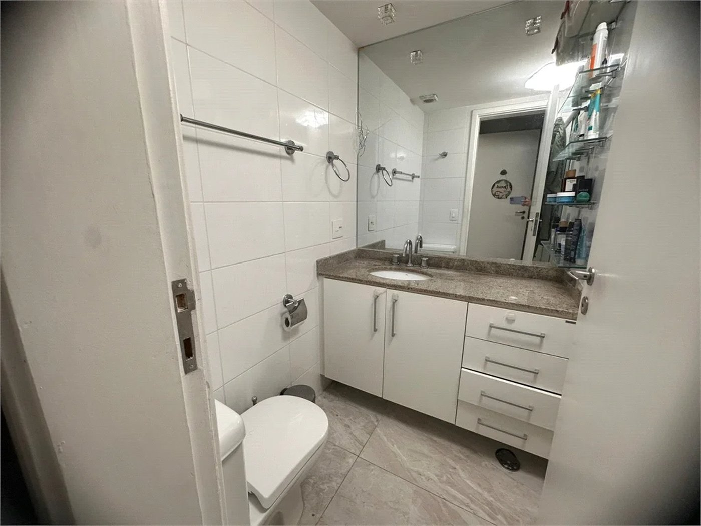 Apartamento à venda com 4 quartos, sendo 3 suítes,  em Paraíso do Morumbi, São Paulo, SP