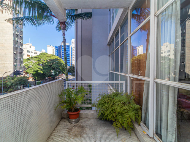 Apartamento à venda com 4 quartos, sendo 1 suíte,  em Higienópolis, São Paulo, SP