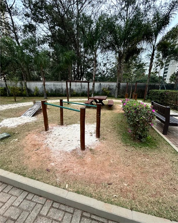 Apartamento à venda com 3 quartos, sendo 1 suíte,  em Vila Andrade, São Paulo, SP