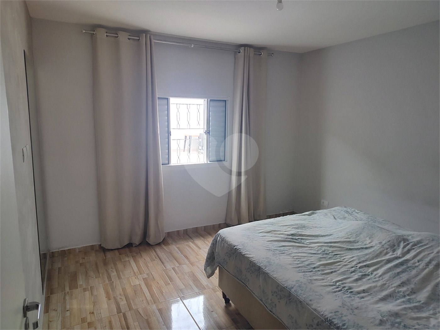 Casa Térrea à venda com 2 quartos, sendo 1 suíte,  em Atibaia Jardim, Atibaia, SP
