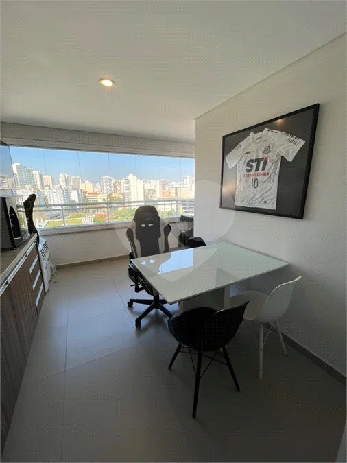 Apartamento com 2 dormitórios, 2 vagas e depósito privativo na Vila Mariana
