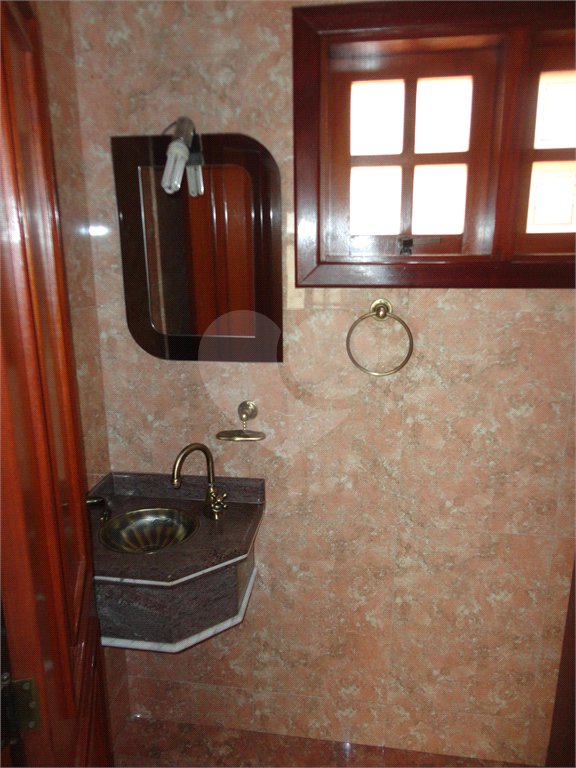 Casa à venda com 3 quartos, sendo 1 suíte, em Santa Marina, Valinhos, SP