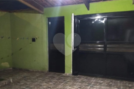Casa à venda com 5 quartos, sendo 1 suíte,  em Parque do Colégio, Suzano, SP