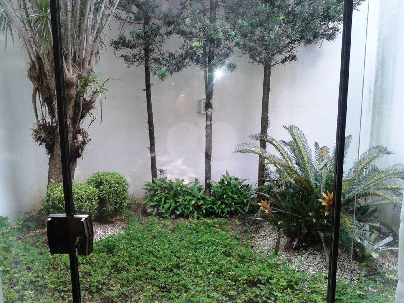 Casa Térrea à venda ou para alugar com 4 suítes em Jardim Floresta, São Paulo, SP