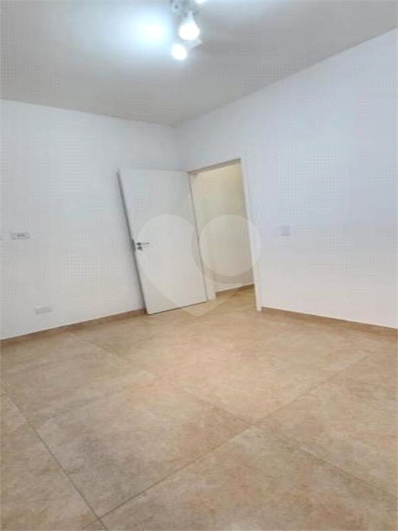 Casa à venda com 2 suítes, no condomínio Residencial Oliveira, São Paulo - SP