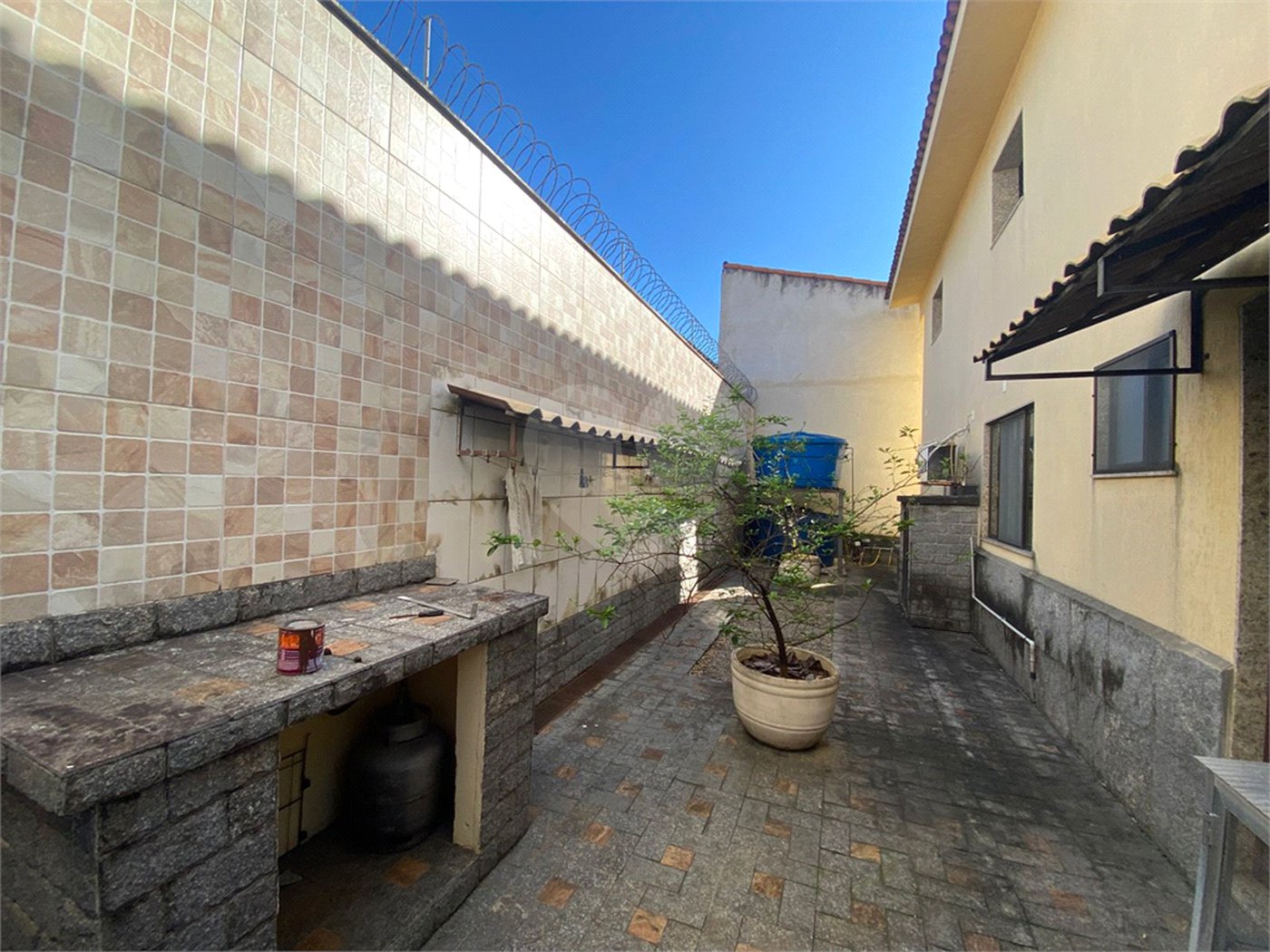 Casa à venda com 2 quartos, sendo 1 suíte, em Campo Grande, Rio de Janeiro, RJ