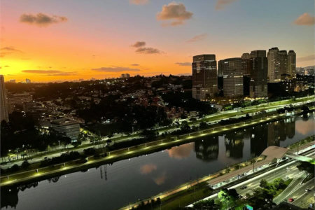 Apartamento à venda ou para alugar com 4 quartos, sendo 3 suítes, em Cidade Monções, São Paulo, SP