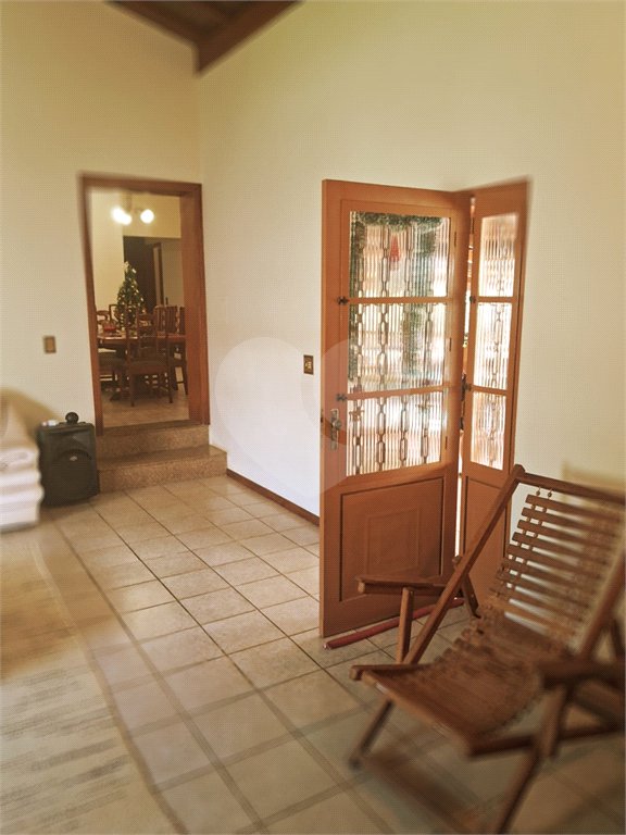Casa à venda com 3 quartos, sendo 1 suíte, no condomínio Acmti - Colinas do Mosteiro, Terras de Itaici e Recanto dos Pássaros, Indaiatuba - SP