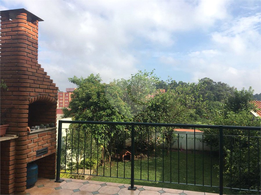 Sobrado à venda ou para alugar com 3 quartos, sendo 1 suíte, em Dos Casa, São Bernardo do Campo, SP