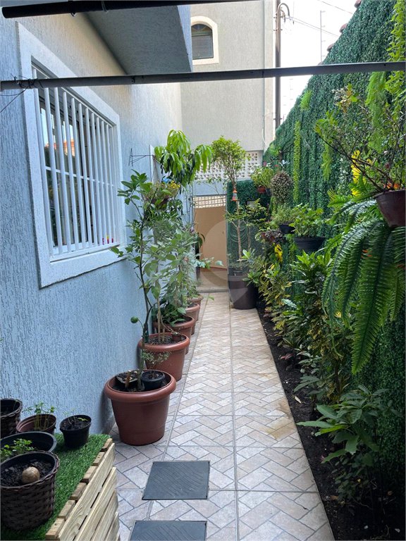 Sobrado à venda com 4 quartos, sendo 1 suíte,  em Jardim Las Vegas, Santo André, SP
