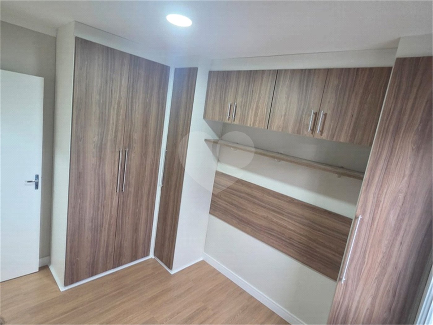 Apartamento à venda com 2 quartos em Vila Fiori, Sorocaba, SP
