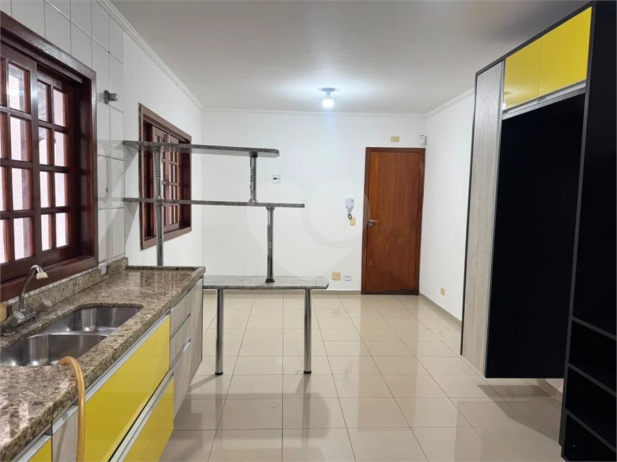 Sobrado à venda ou para alugar com 3 suítes em Vila Sônia, São Paulo, SP