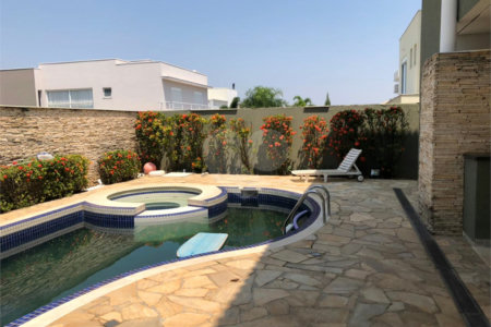 Casa à venda ou para alugar com 3 suítes no condomínio Jardim Vila Paradiso, Indaiatuba - SP